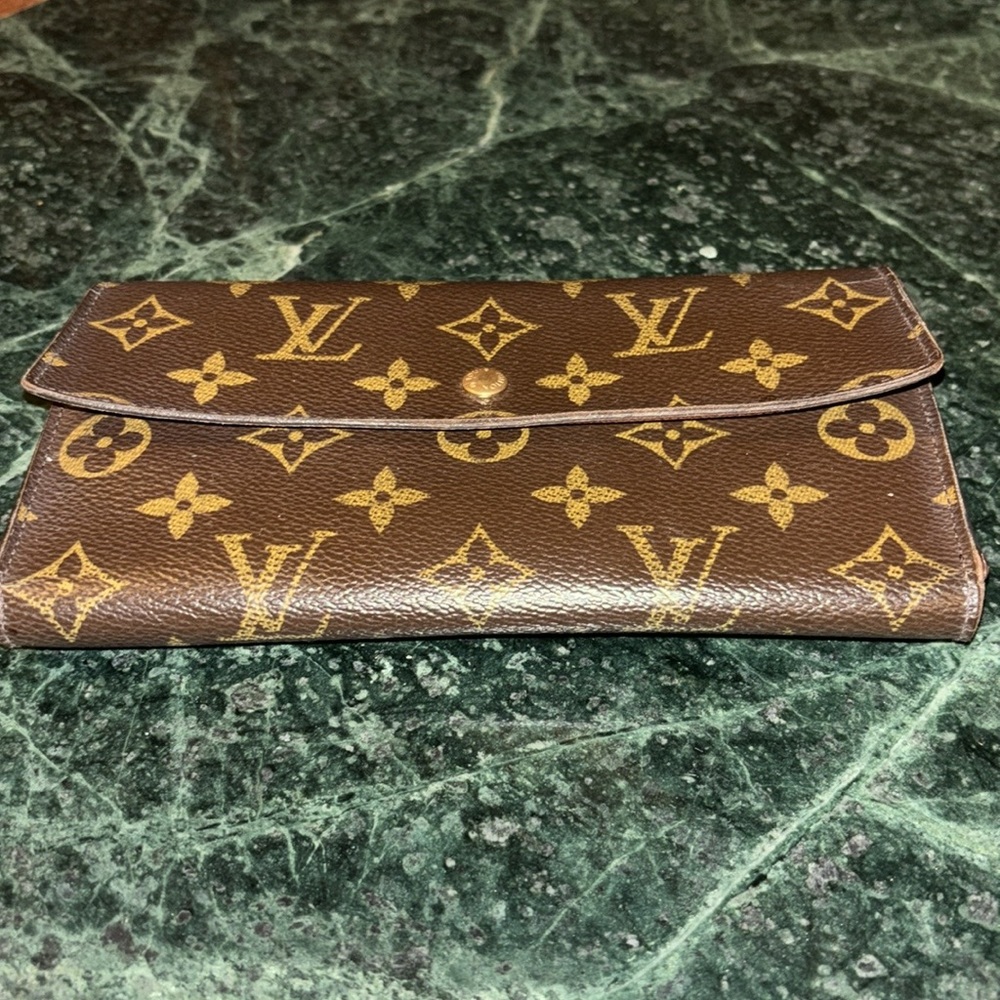 Louis Vuitton Sara Wallet - Picture 4 of 11